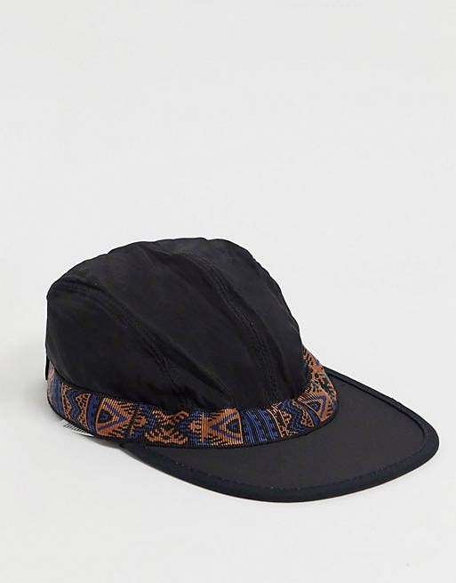 Kavu Synthetic Strap cap in black