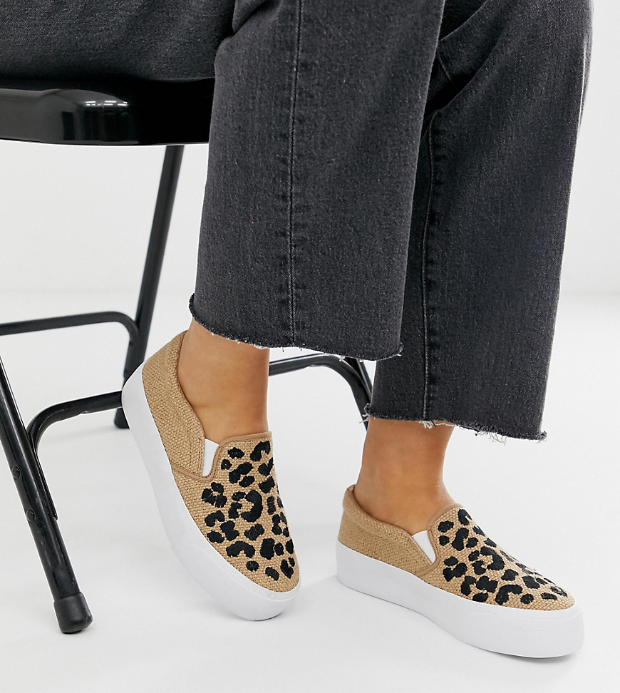 фото Кеды-слипоны для широкой стопы с леопардовой вышивкой asos design-бежевый