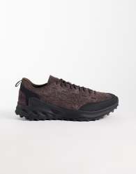 Keen Jasper Zionic trainers in brown and black