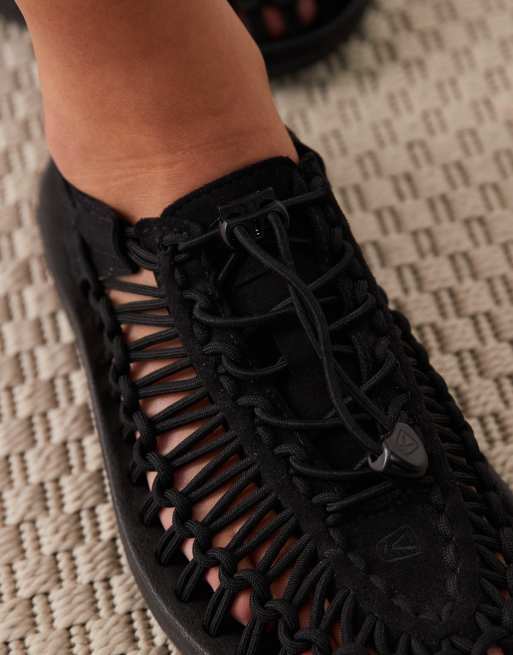 Keen Uneek sandals in black, 3 of 4