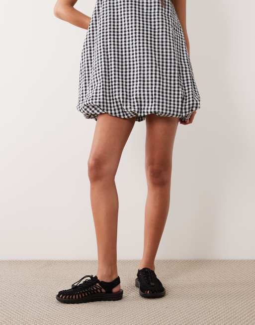 Keen Uneek sandals in black, 4 of 4