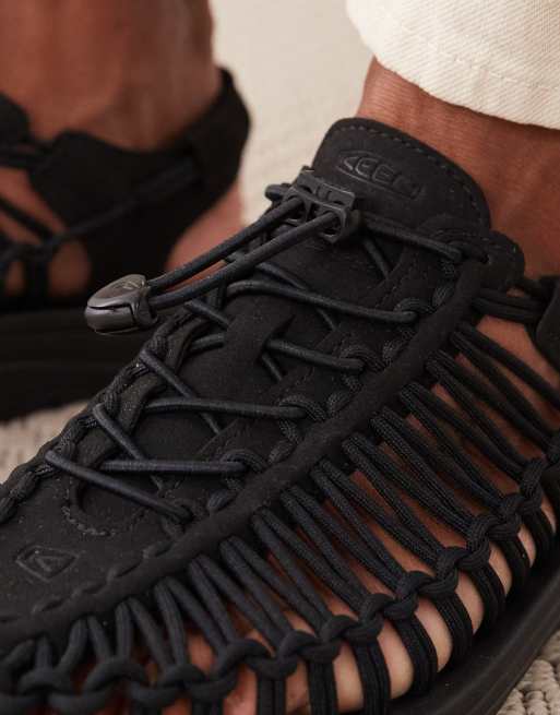 Keen Uneek sandals in black, 3 of 4