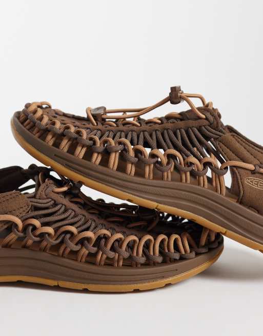 Keen Uneek sandals in brown | ASOS