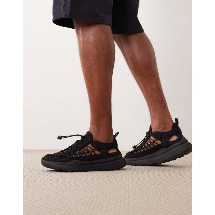 Keen Uneek WK sneakers in black | ASOS