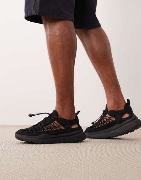 Keen Uneek WK trainers in black - view 1