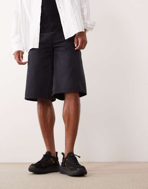Keen Uneek WK trainers in black, 2 of 4