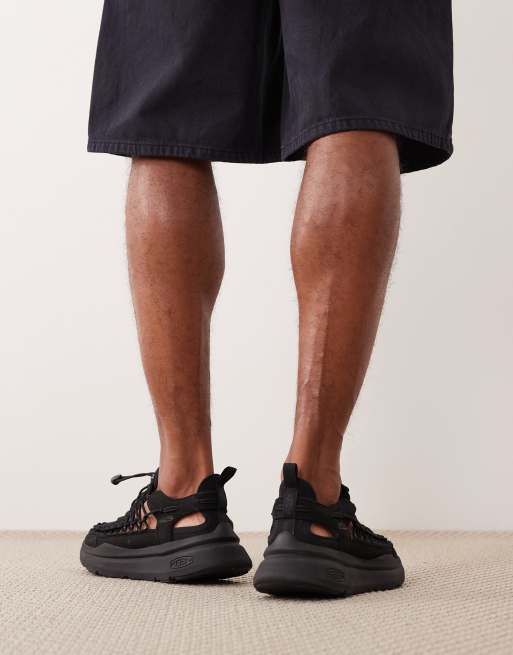 Keen Uneek WK trainers in black, 4 of 4
