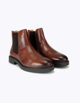  Douglas chelsea boots in mid brown