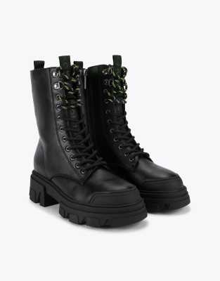  Trekker lace up3 mid ankle boots 