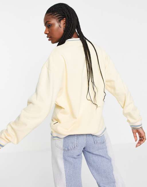 Kickers Avslappnad sweatshirt med broderi och vintagerandig krage ASOS