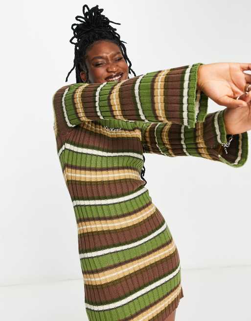 Kickers - Figursyet strikket sweaterkjole i retrostriber med rullekrave
