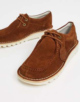 casual derby shoes