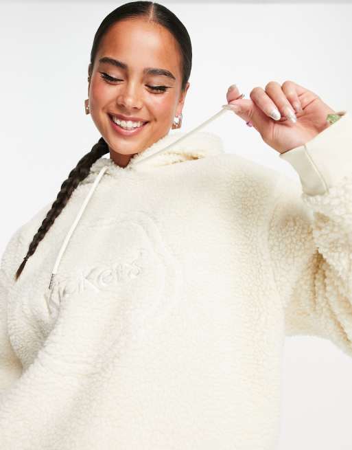 Kickers – Locker geschnittener Kapuzenpullover aus Teddyfell mit Logo-Stickerei