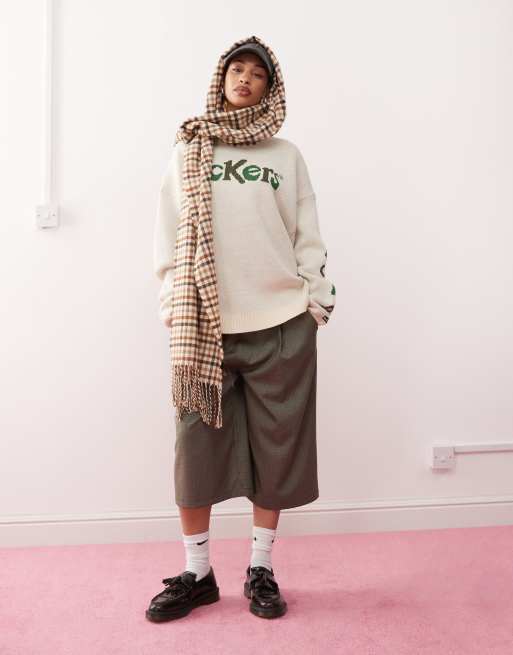 Kickers – Locker geschnittener Strickpullover in Cremeweiß mit 1970-Logo in Schwarzgrün, 3 von 4
