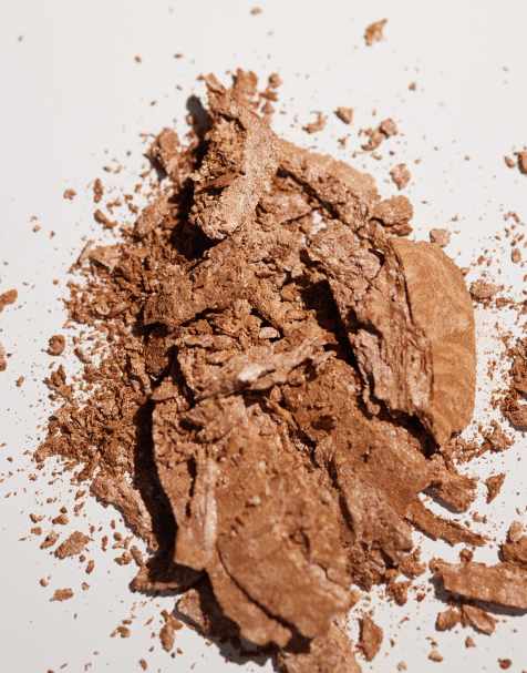 KIKO Milano x Just Cavalli - Party Glam Lumi-Bronzer - 02 Savanna Toffee - Kun hos ASOS - view 1