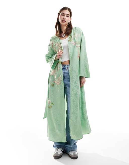 Kimono con diseño bordado de satén de Reclaimed Vintage, 2 de 4