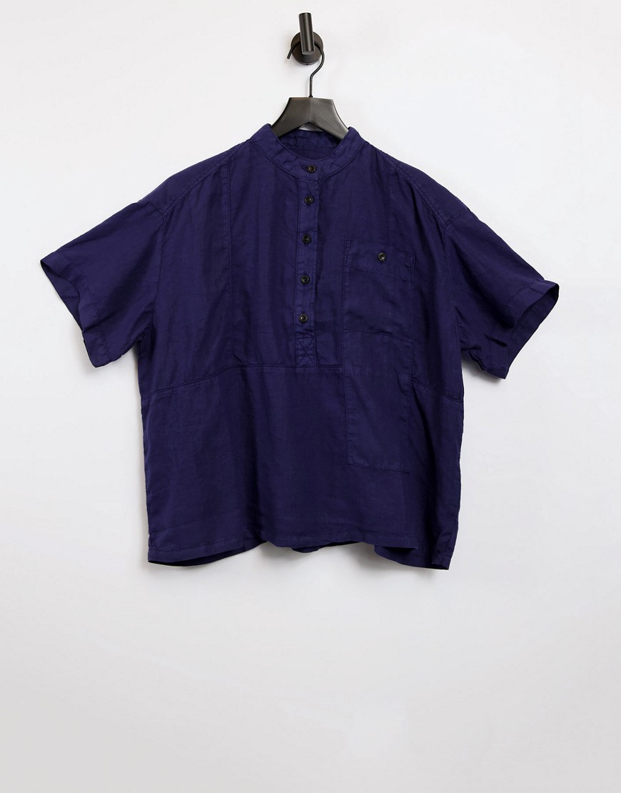 Kings Of Indigo - Cropped skjorte i marineblå med grandad-krave og firkantet pasform
