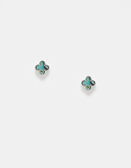 Kingsley Ryan – Abalone – Stiftörhängen i sterlingsilver med blå klöverdesign