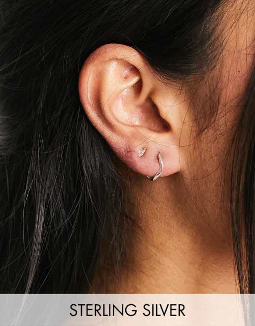 Kingsley Ryan – Creoler med smält design i sterlingsilver