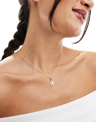 Kingsley Ryan Kingsley Ryan daisy necklace in sterling silver