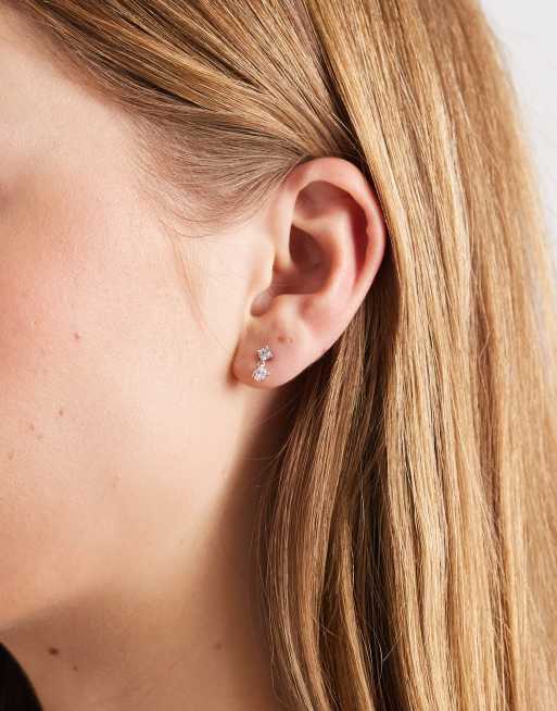 Kingsley Ryan – Długie kolczyki ze srebra wysokiej próby w kształcie kwadracików z kryształkami