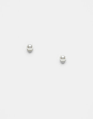 Kingsley Ryan Kingsley Ryan flat pearl stud earrings in sterling silver