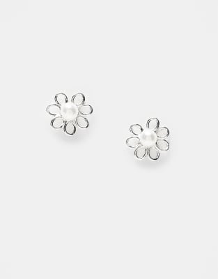 flower stud earrings with pearl detail in sterling silver