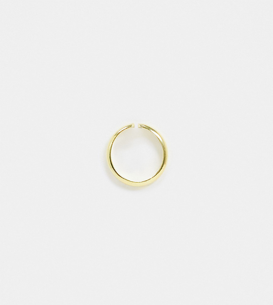 Kingsley Ryan – Guldpläterad minimalistisk ear cuff i äkta silver