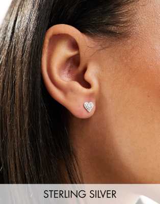 Kingsley Ryan - Orecchini a bottone a cuore in argento sterling con cristalli