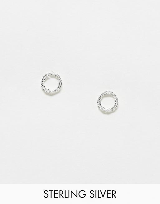Kingsley Ryan - Orecchini a bottone in argento sterling a forma di cerchio intrecciato
