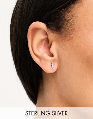 Kingsley Ryan - Orecchini a bottone in argento sterling a forma di piuma