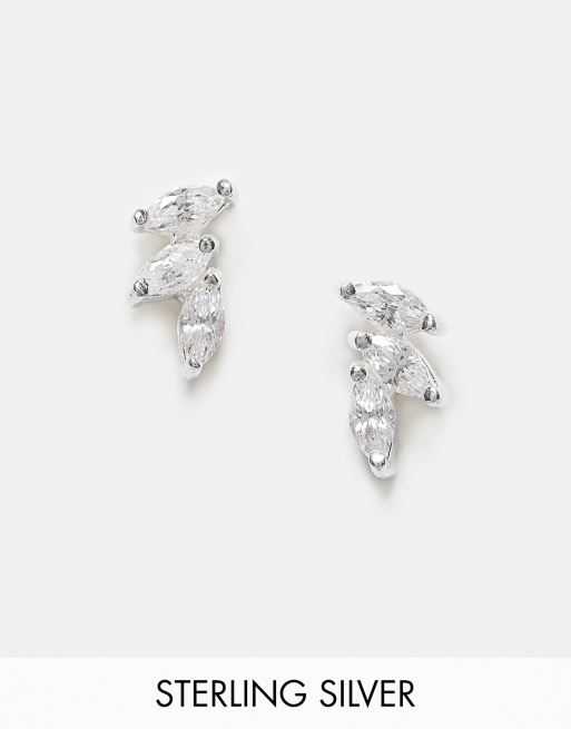 Kingsley Ryan - Orecchini a bottone in argento sterling con design a petalo con tre gemme
