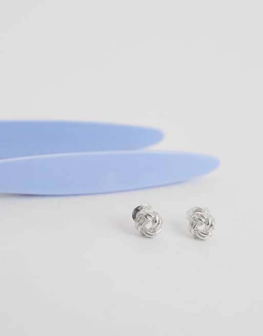 Kingsley Ryan - Orecchini a bottone in argento sterling con nodo aperto, 2 di 4