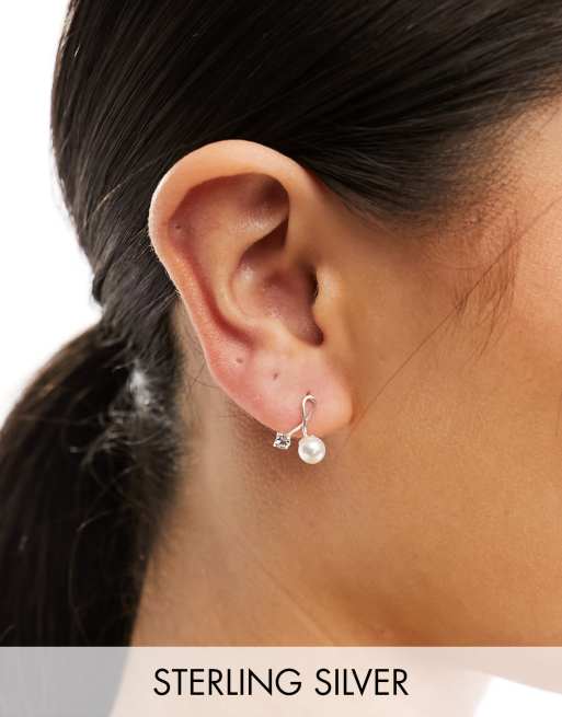 Kingsley Ryan - Orecchini a bottone in argento sterling con perla e gemma sovrapposte