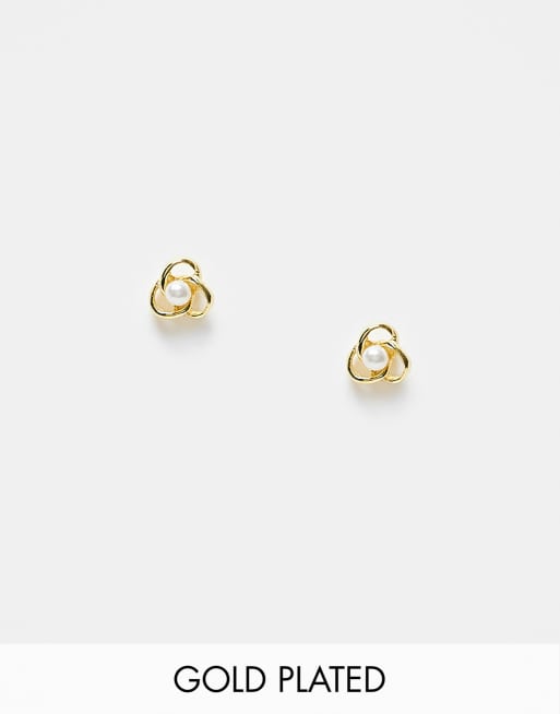 Kingsley Ryan - Orecchini a bottone placcati oro con design a forma di nodo con perle