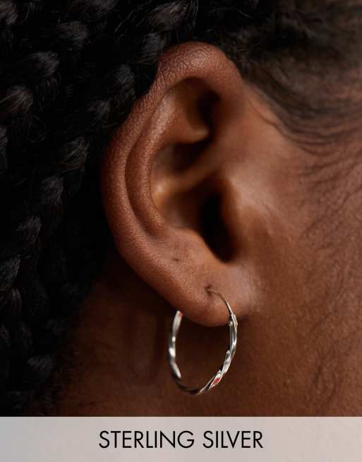 Kingsley Ryan - Orecchini a cerchio 16 mm in argento sterling zigrinato
