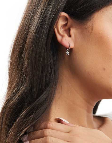 Kingsley Ryan - Orecchini a cerchio con charms a forma di stella in argento sterling - view 1