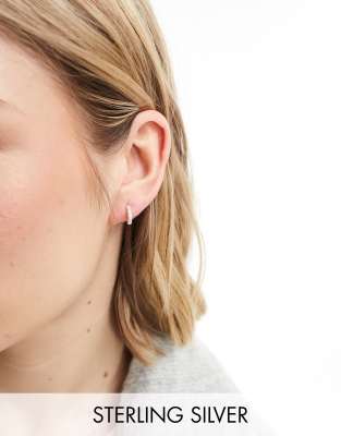 Kingsley Ryan - Orecchini a cerchio con gemme incastonate in argento sterling