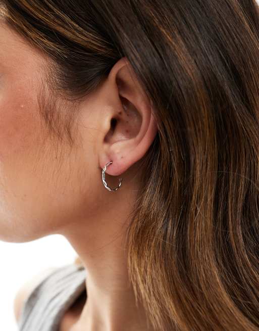 Kingsley Ryan - Orecchini a cerchio da 16mm attorcigliati in argento sterling