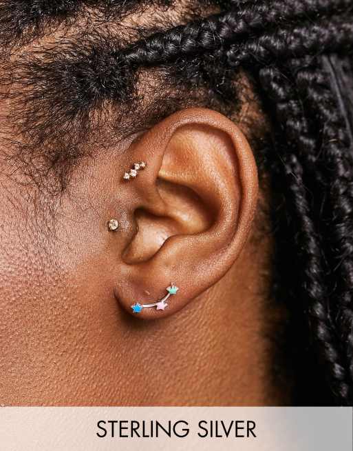 Kingsley Ryan - Orecchini ear cuff in argento sterling con stelle smaltate 