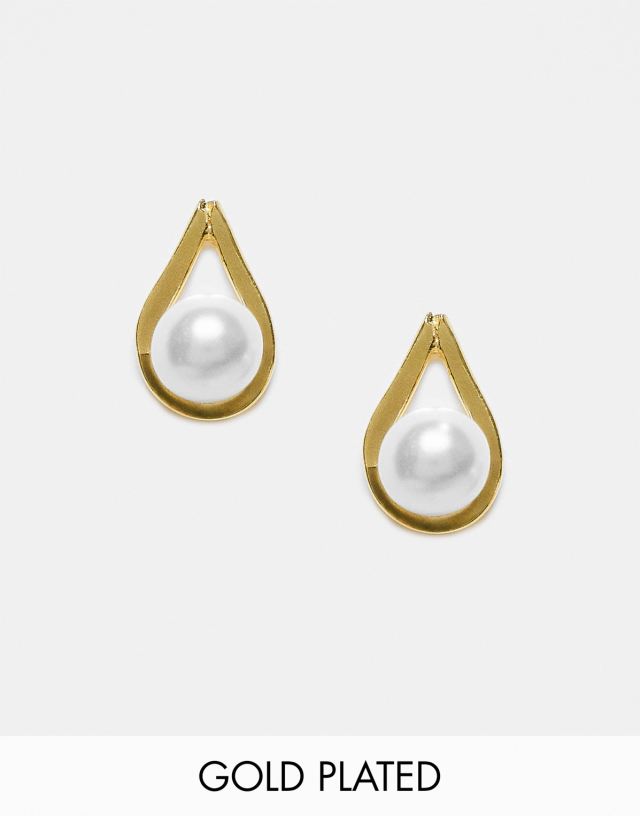 Kingsley Ryan - pearl teardrop stud earrings in gold plated