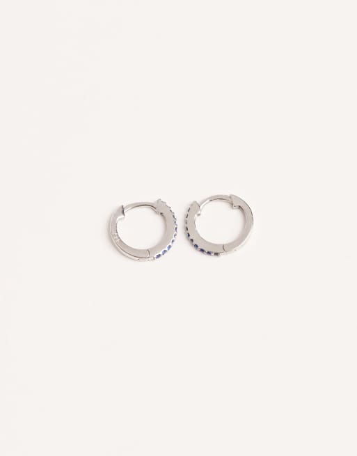 Kingsley Ryan – Silberfarbene Creolen mit blauen Kristallsteinen, 8 mm, 3 von 3