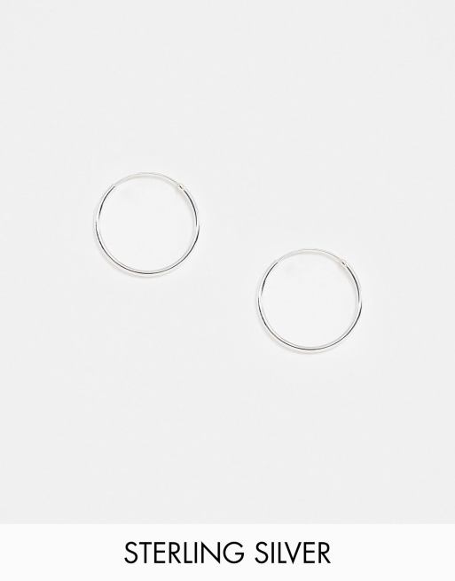 Kingsley Ryan – Smala creoler i sterlingsilver, 20 mm