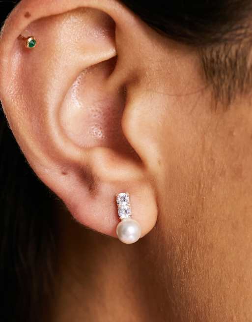 Double deals pearl studs