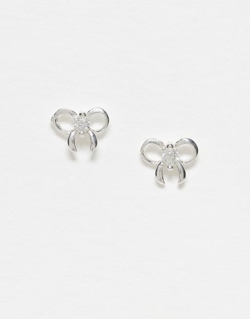 Kingsley Ryan – Stiftörhängen i sterlingsilver med rosetter och stenar