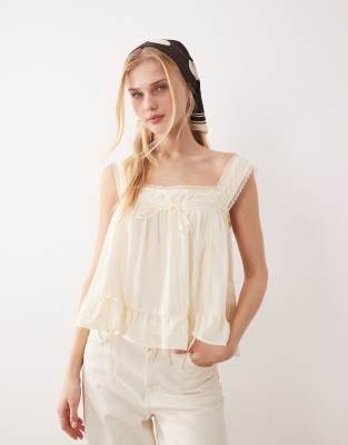 Kiss The Sky - Angeline - Top babydoll à volants - Crème-Blanc