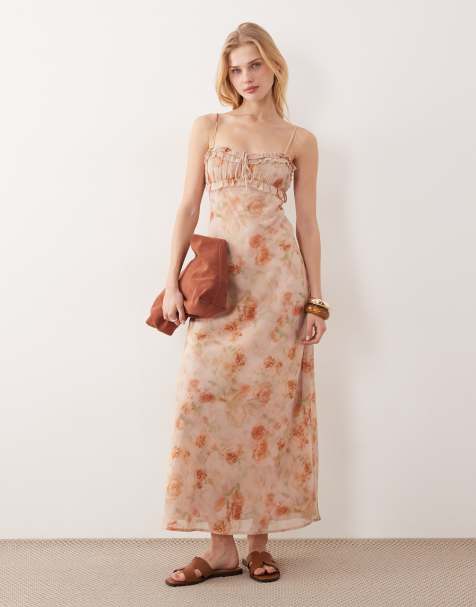 Kiss The Sky – Cameron – Maxikleid mit gerüschtem Oberteil, asymmetrischem Schnitt und Blumenmuster in Pfirsich - view 1