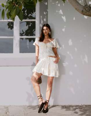 KISS THE SKY JACQUARD TIERED MINI SKIRT 