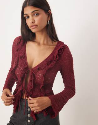 Kiss The Sky Long Sleeve Lace Tie Up Top In Burgundy