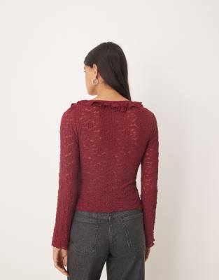 Kiss The Sky Long Sleeve Lace Tie Up Top In Burgundy